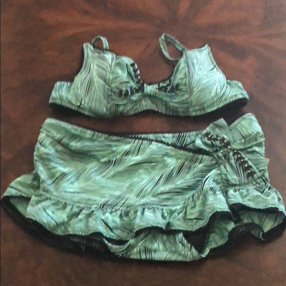 Betsy Johnson 2 piece bathing suit